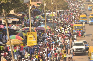 Aspecto de movimentação de utentes no mercado de Bandim (Imagem Aereo)