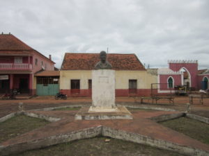praça de Bafatá (Estatueta de Amílcar Cabral)